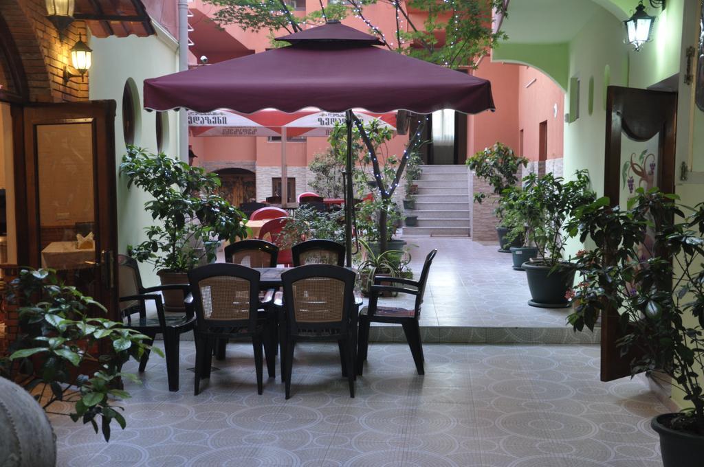 Marani Hotel バトゥーミ エクステリア 写真